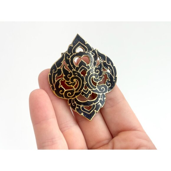Siam Made Cloissone Gold Toned Black Enamel Ornate Vintage Cutout Brooch Pin - Picture 9 of 10